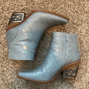 Gianni Bini Booties